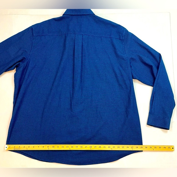 Men’s size XXL. L.L. Bean brand. Long sleeve flannel material button down shirt. - Picture 4 of 5